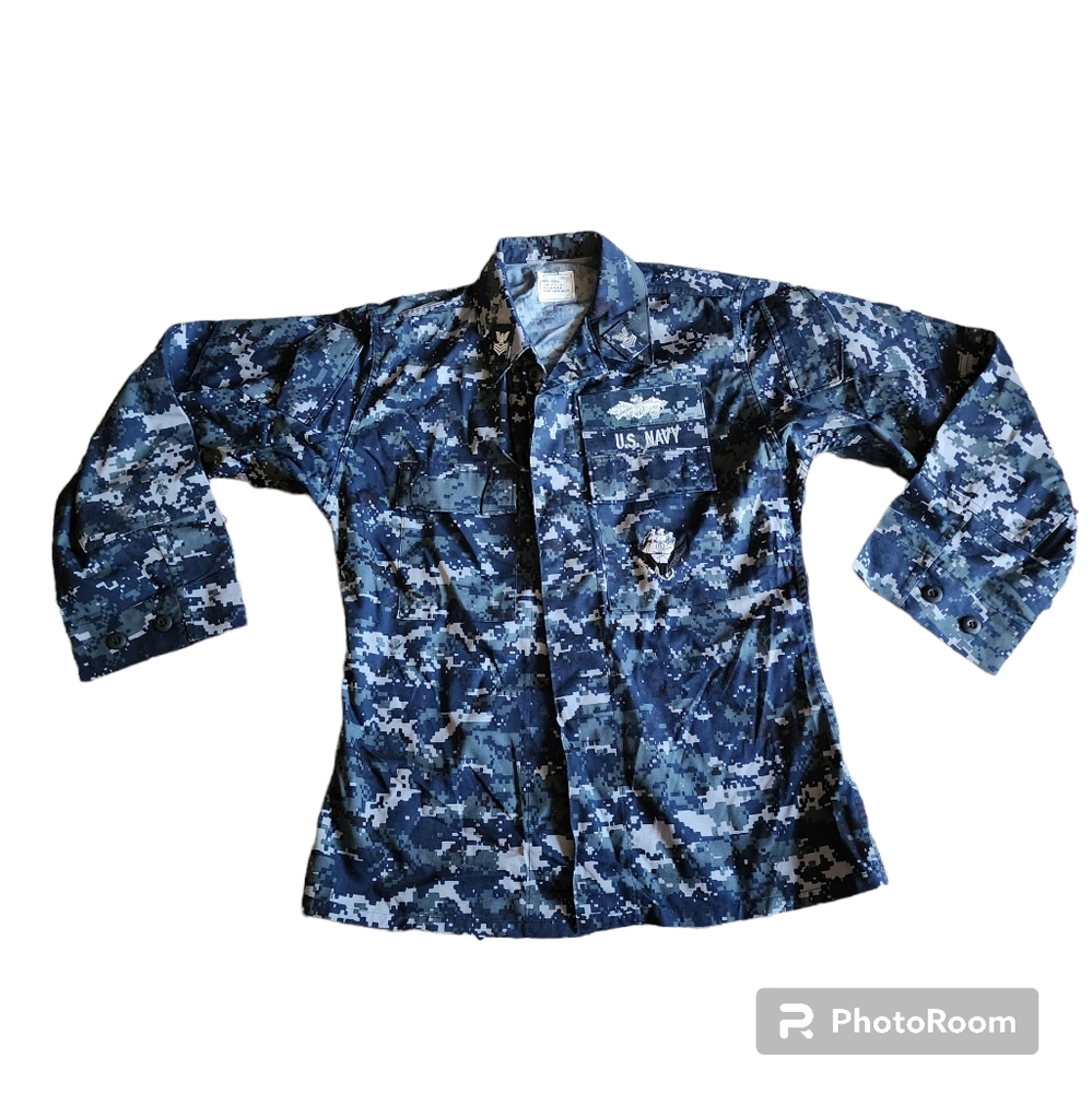 New Navy blouse digital blue camo small